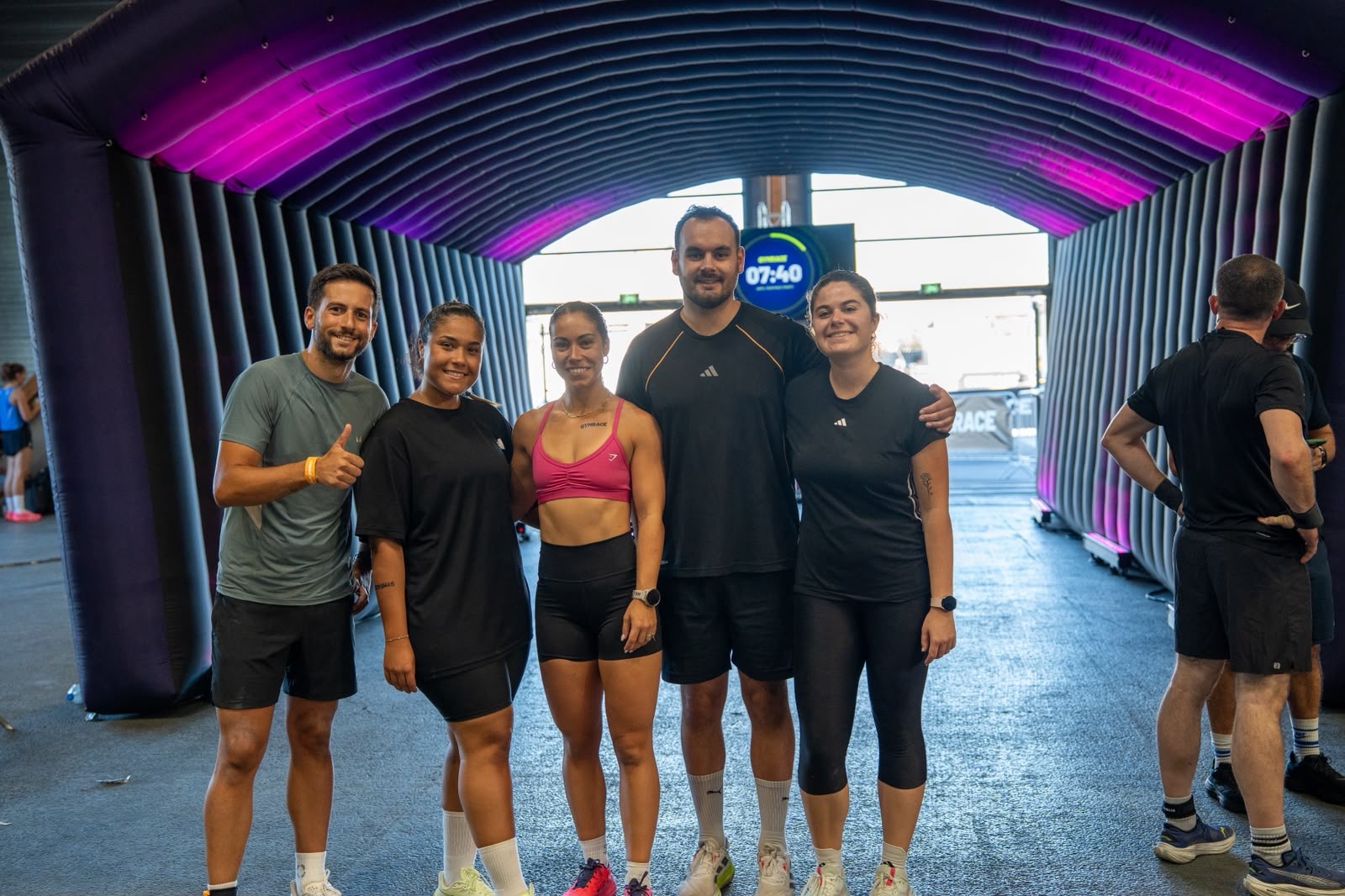 Le groupe SPORT EVENTS réuni sous l’arche GYMRACE
